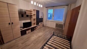 Prenájom zariadeného 1 izb.bytu v centre Senice - 1