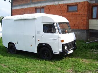 Kupim Avia furgon s motorom turbo