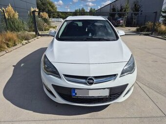 Opel astra J sport tourer 1.7CDTI 92kw M6 r.v.2013/8