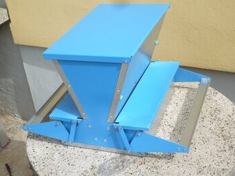 Krmítko pre sliepky