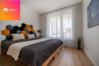 Exkluzívny 2-izbový byt s veľkou predzáhradkou a garážou na 