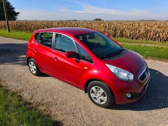 Kia Venga 1.4 benzin 66 kw , 74 000 km