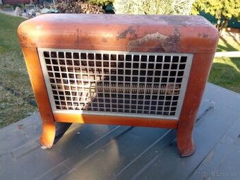 Elektricky ohrievač.