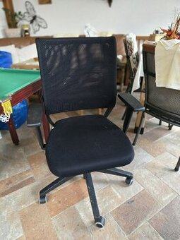 Kancelárska otočná stolička (sieťovina) – Michalovce