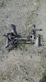 Predám prednú napravnicu bmw E60/61 530i