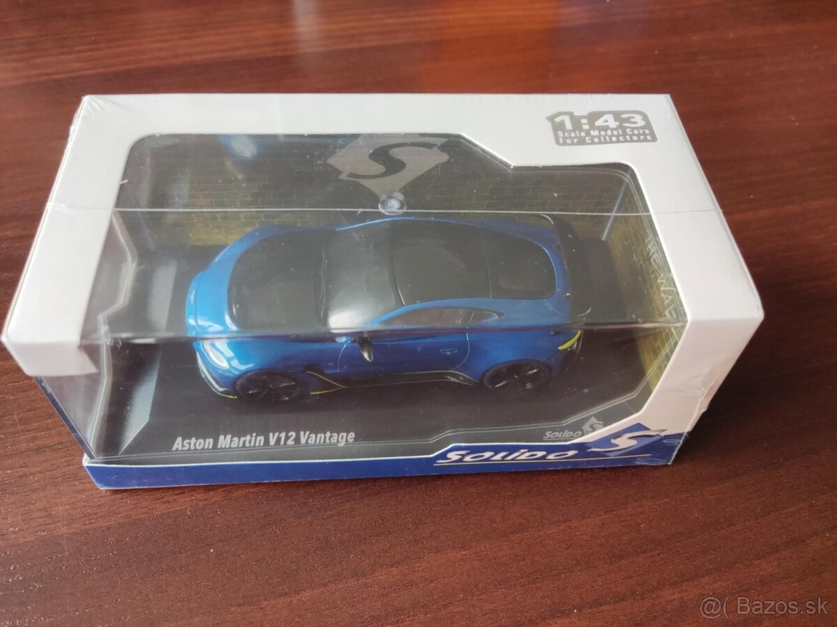 Aston Martin V12 Vantage 1:43 - 2