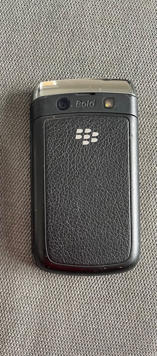 blackberry bold - 2