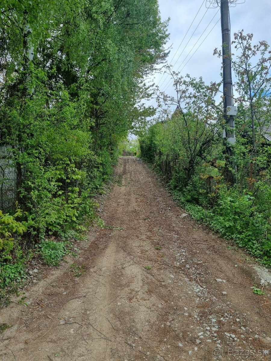 Pozemok 715m2 - Kavečany k.ú. Čermeľ - 2