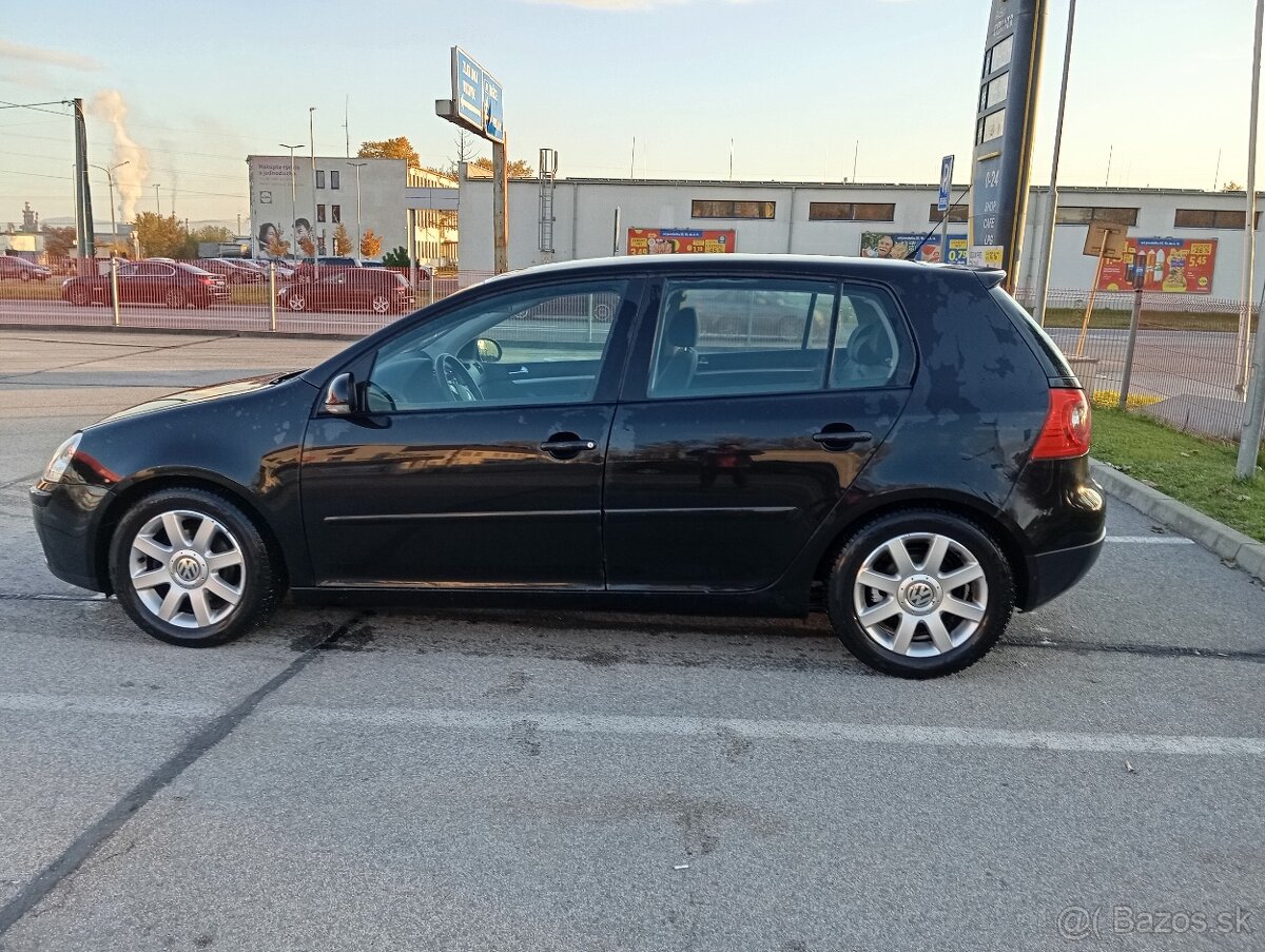 VW GOLF 5 na predaj - 2
