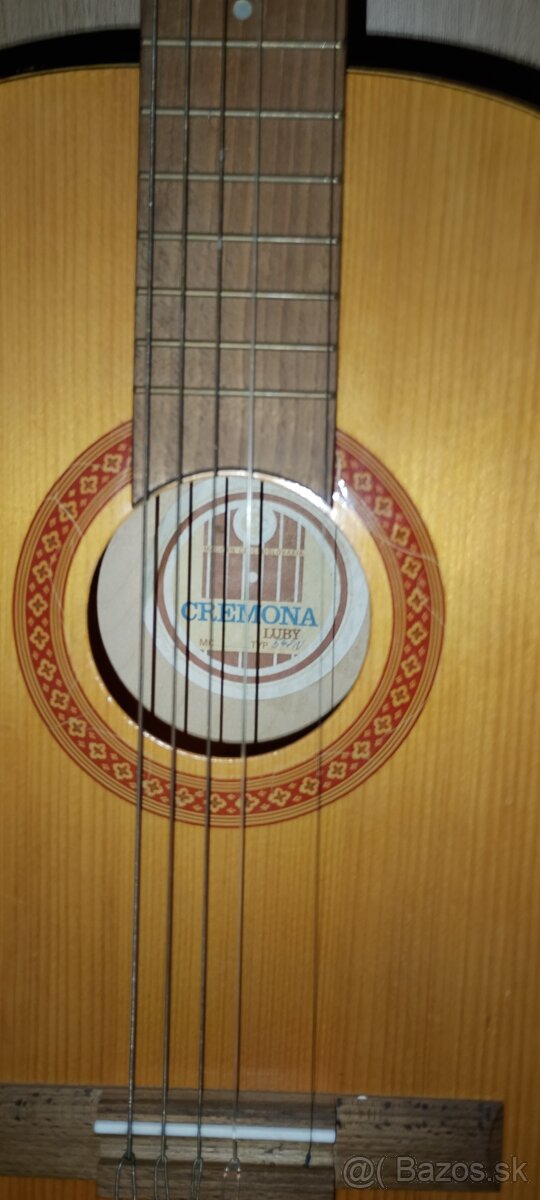 Predám gitaru CREMONA - 2