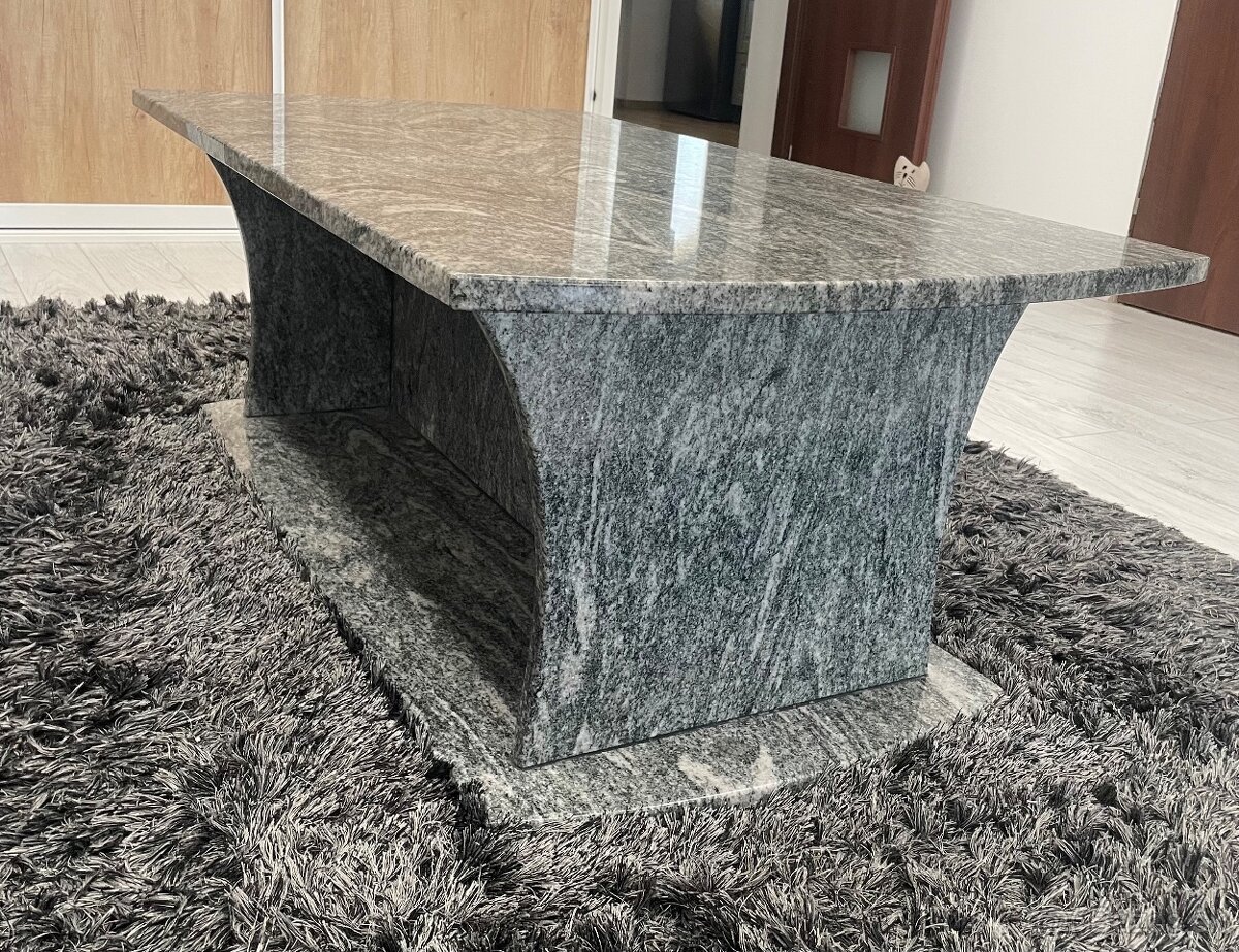 Žulový kamenný stolík - 2