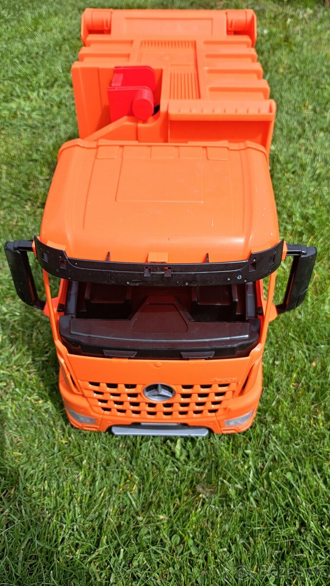 Smetiarské auto - 2