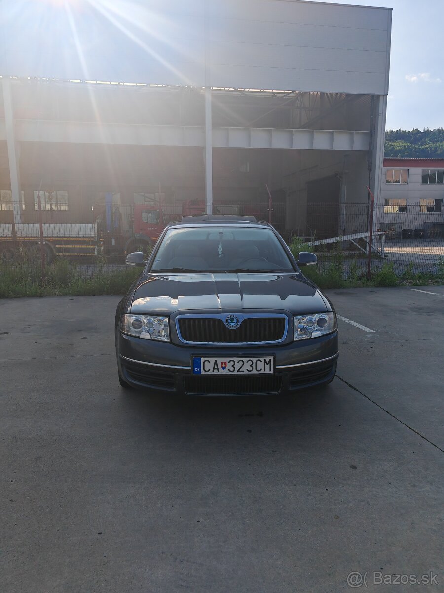 Škoda Superb 2.8V6 - 2