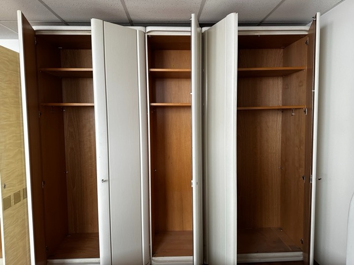 Predám drevena skrina - 2