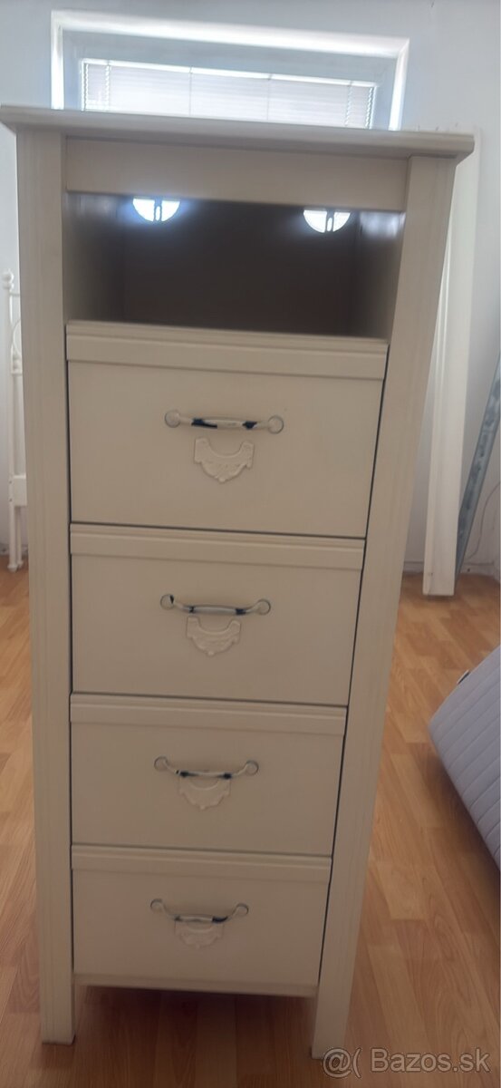 Ikea komoda prerobena na retro styl - 2