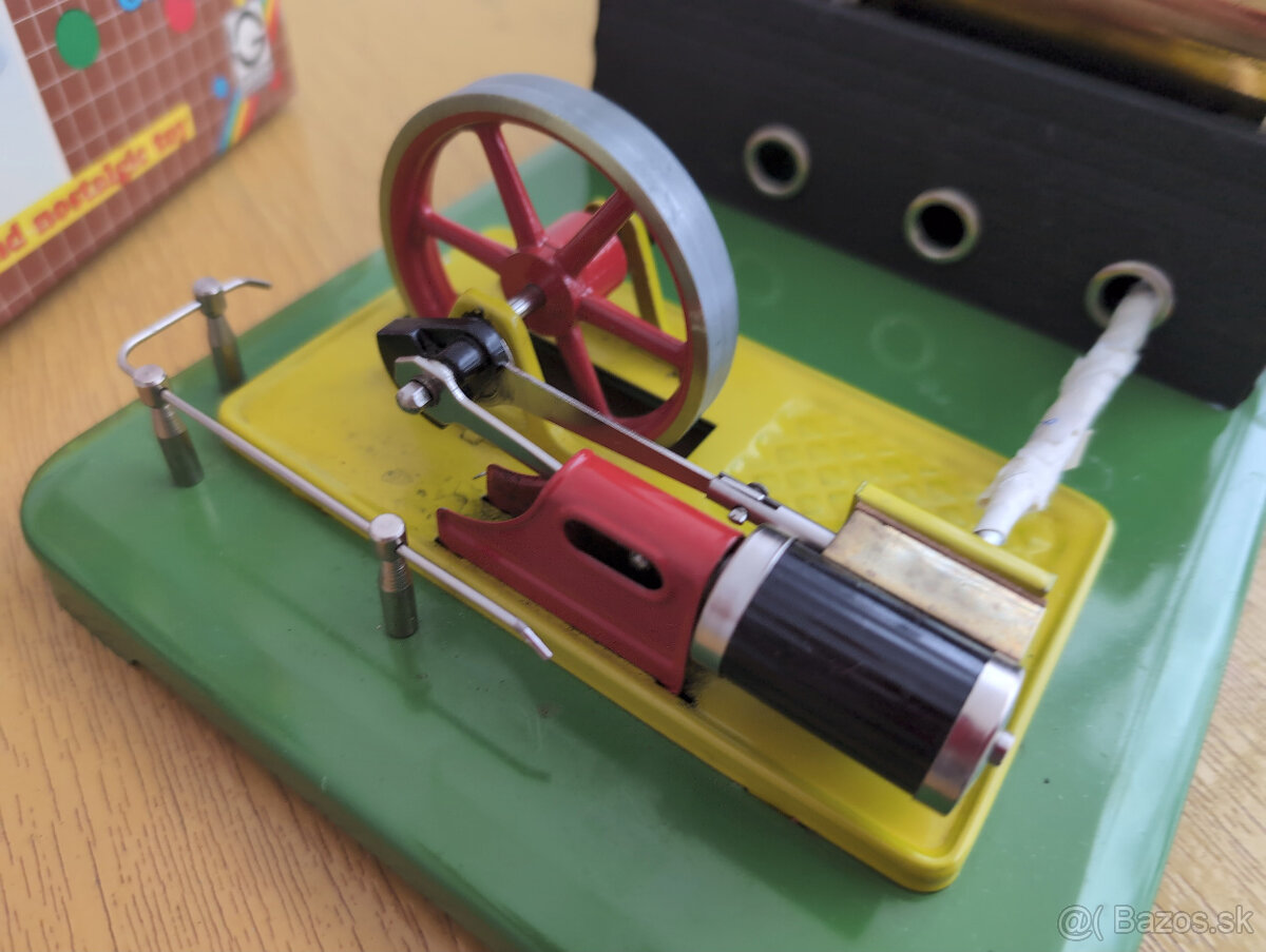 Parný stroj - funkčná kovová hračka - 2