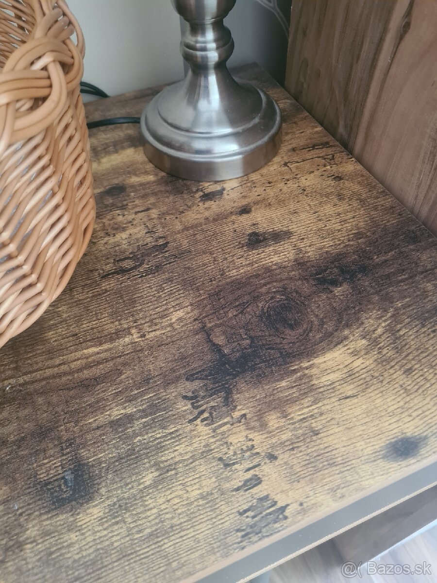Konzolovy stolik - 2