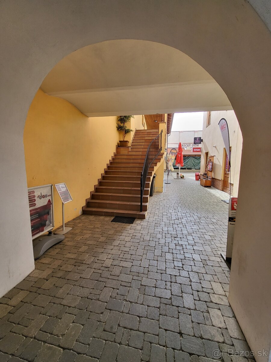 KANCELÁRSKY PRIESTOR - (6 MIESTNOSTÍ) 102,20m², PEZINOK - 2