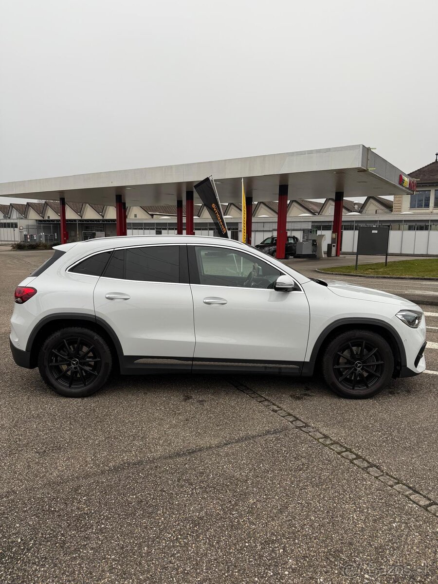 Mercedes benz GLA 220d - 2