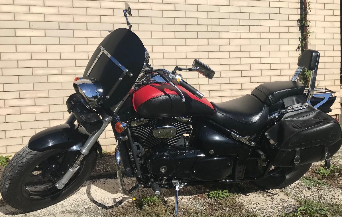 Suzuki Intruder 800M - 2