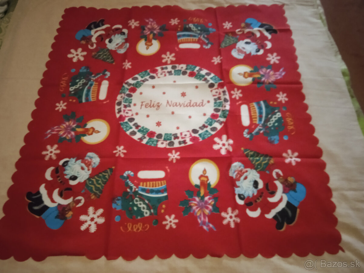 vianočny obrus 80 x 80 cm - 2