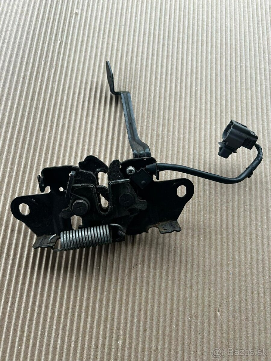 zámok kapoty Mazda CX-5 - 2