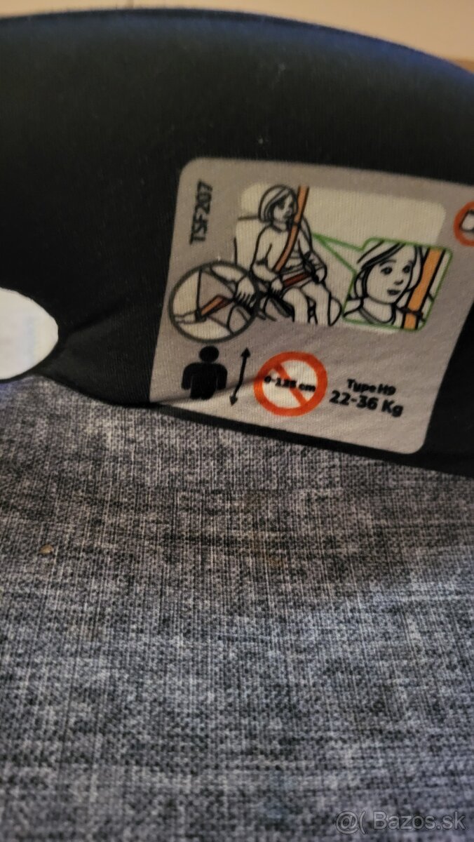 Podsedák s isofix - 2