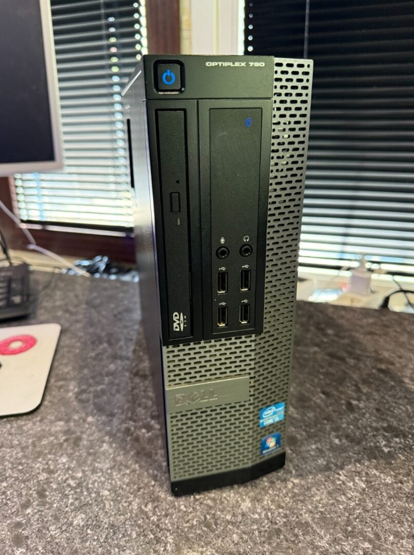 Počítač Dell OptiPlex 790 – i3-2120 / LINUX MX / 4GB / 250HD - 2