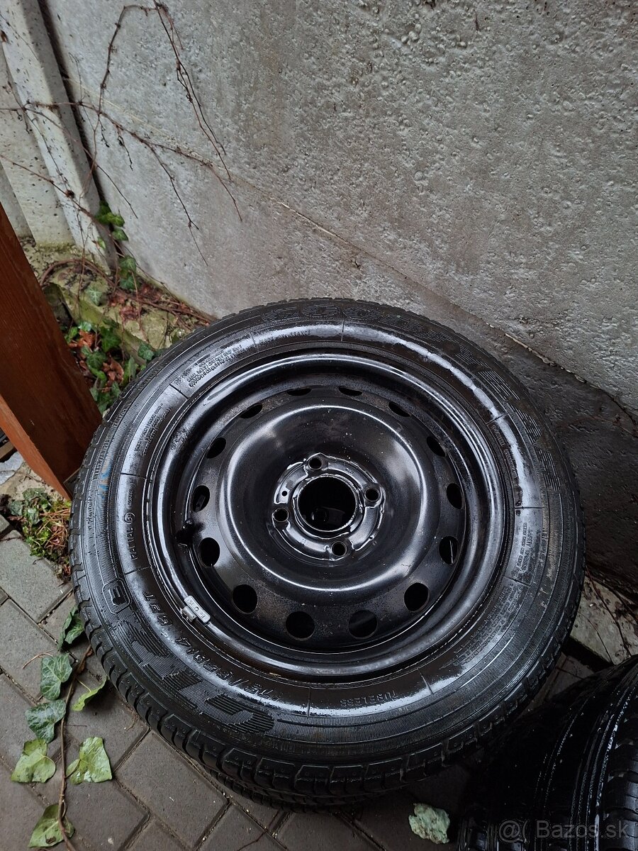 Predám komplet 4x100 Good Year 175/65 r14 - 2