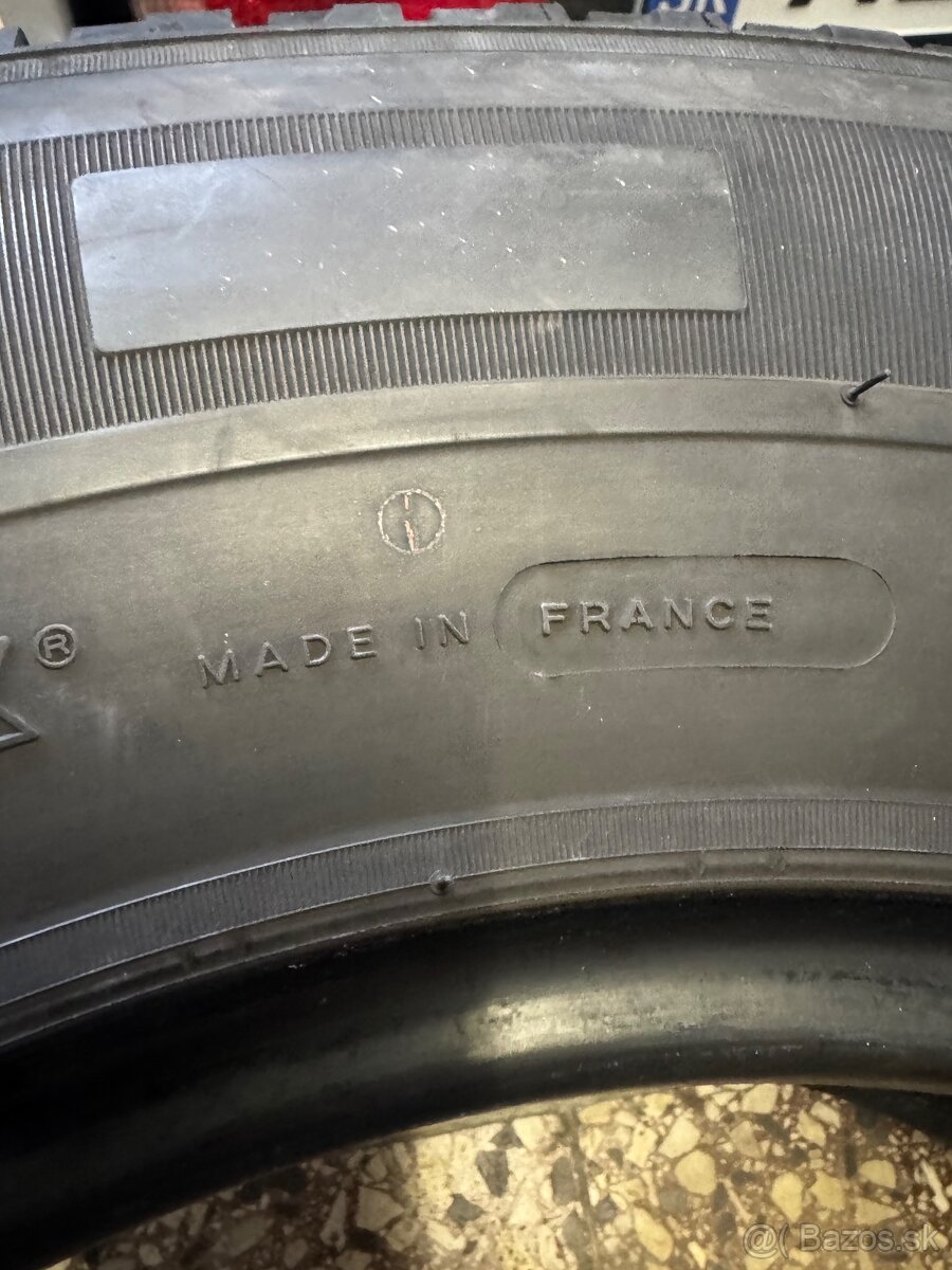 Michelin Agilis Camping 225/75 R16 CP - 2