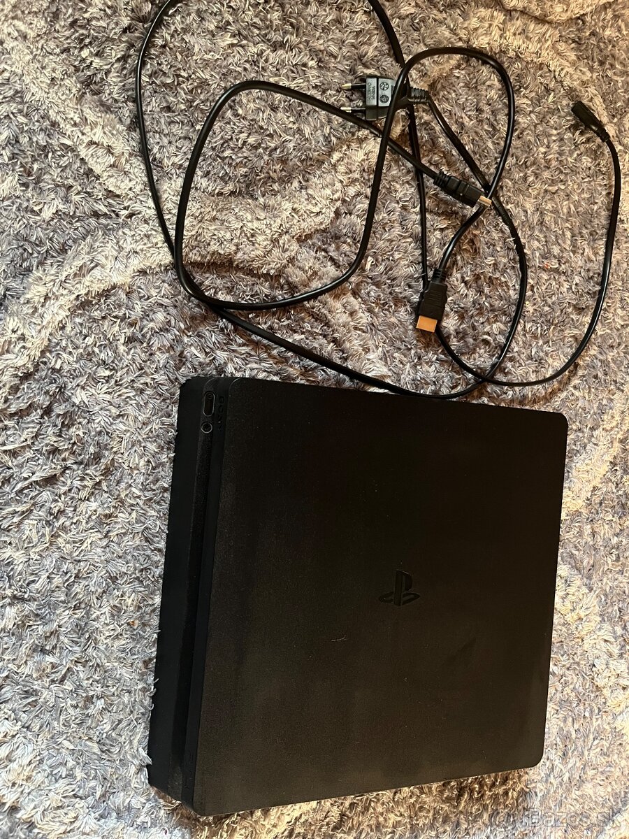 Predám PS4 Slim 1TB + VR set + príslušenstvo + hry - 2