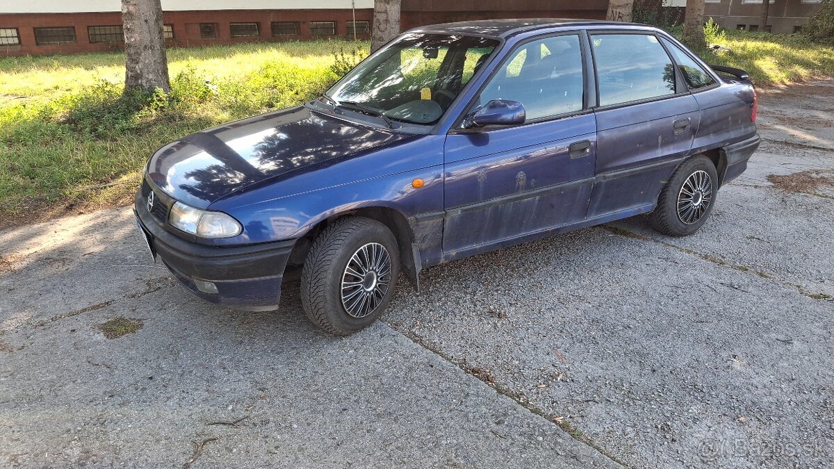 Predám Opel Astra - 2