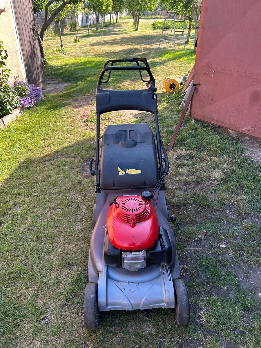 Predám kosačku Honda - 2