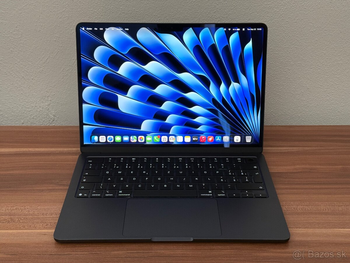  Apple MacBook Air 13" M4 - V ZÁRUKE - 2