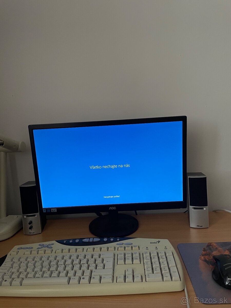 Stolný pc Hp - 2