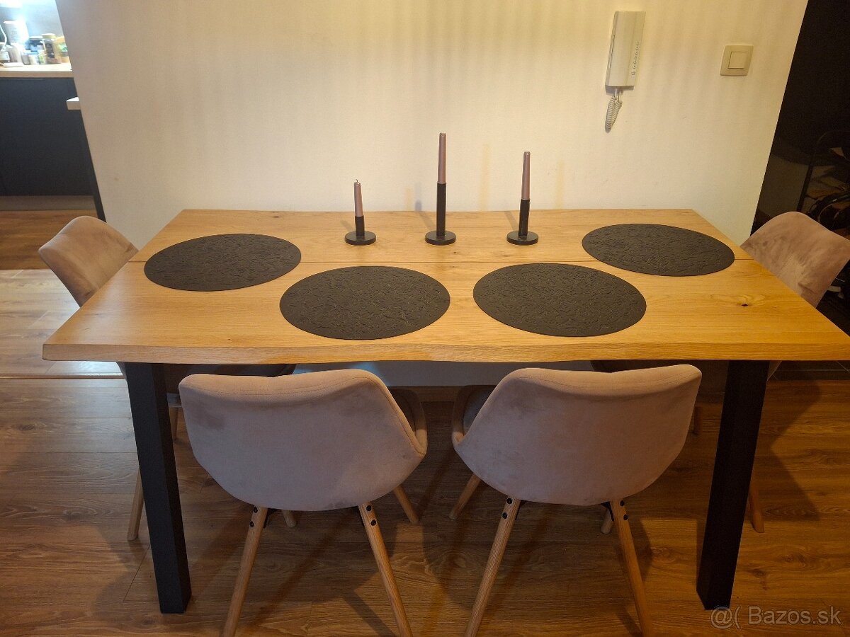 Jedálensky stôl - 2