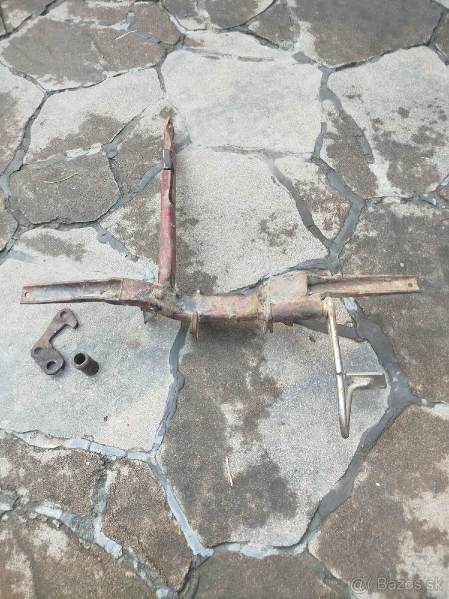 Stupačkový kríž jawa pionier 05,20 - 2