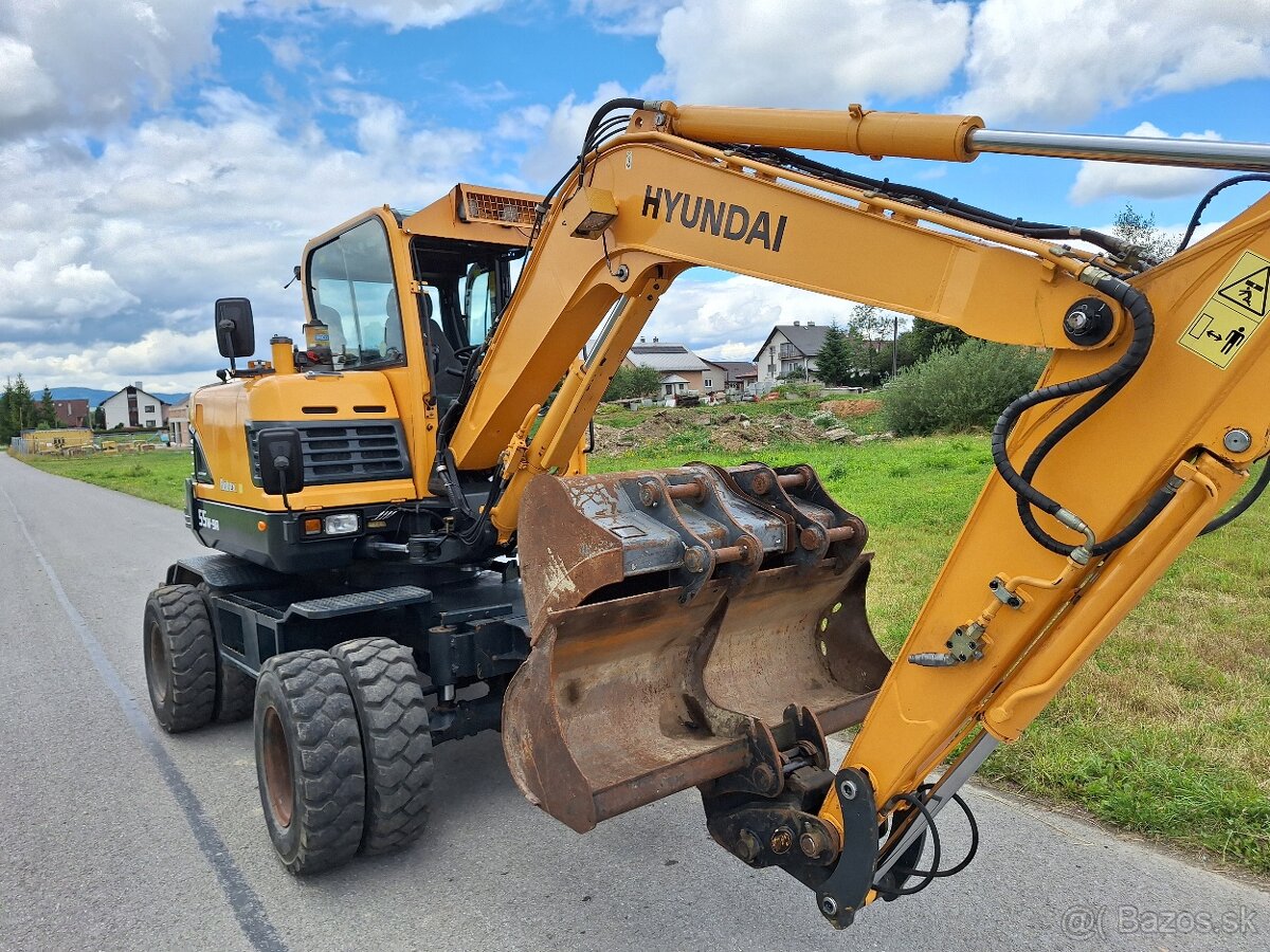 Kolesový otočný bager Hyundai 55w-9a robex - 2