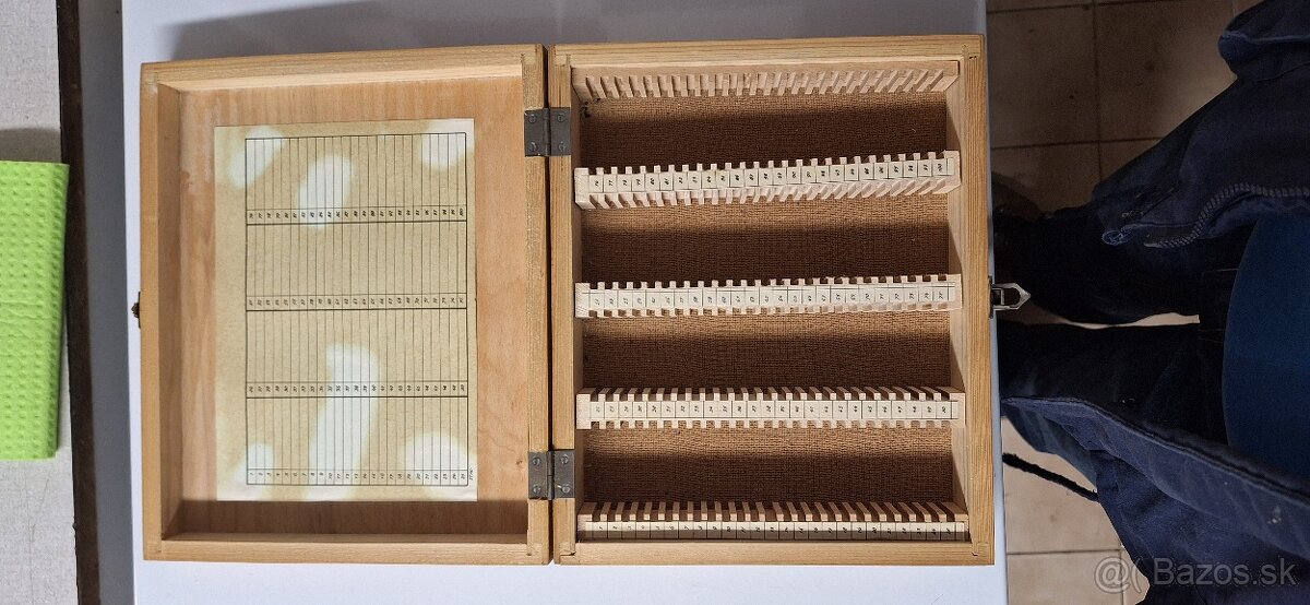 Drevena kazeta (kartotéka) diapozitívov - 2