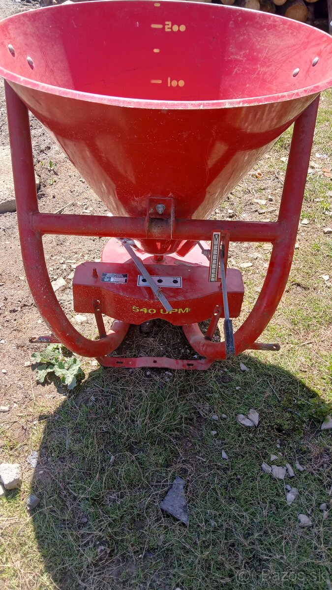 Rozmetadlo umelych hnojiv kirchner - 2