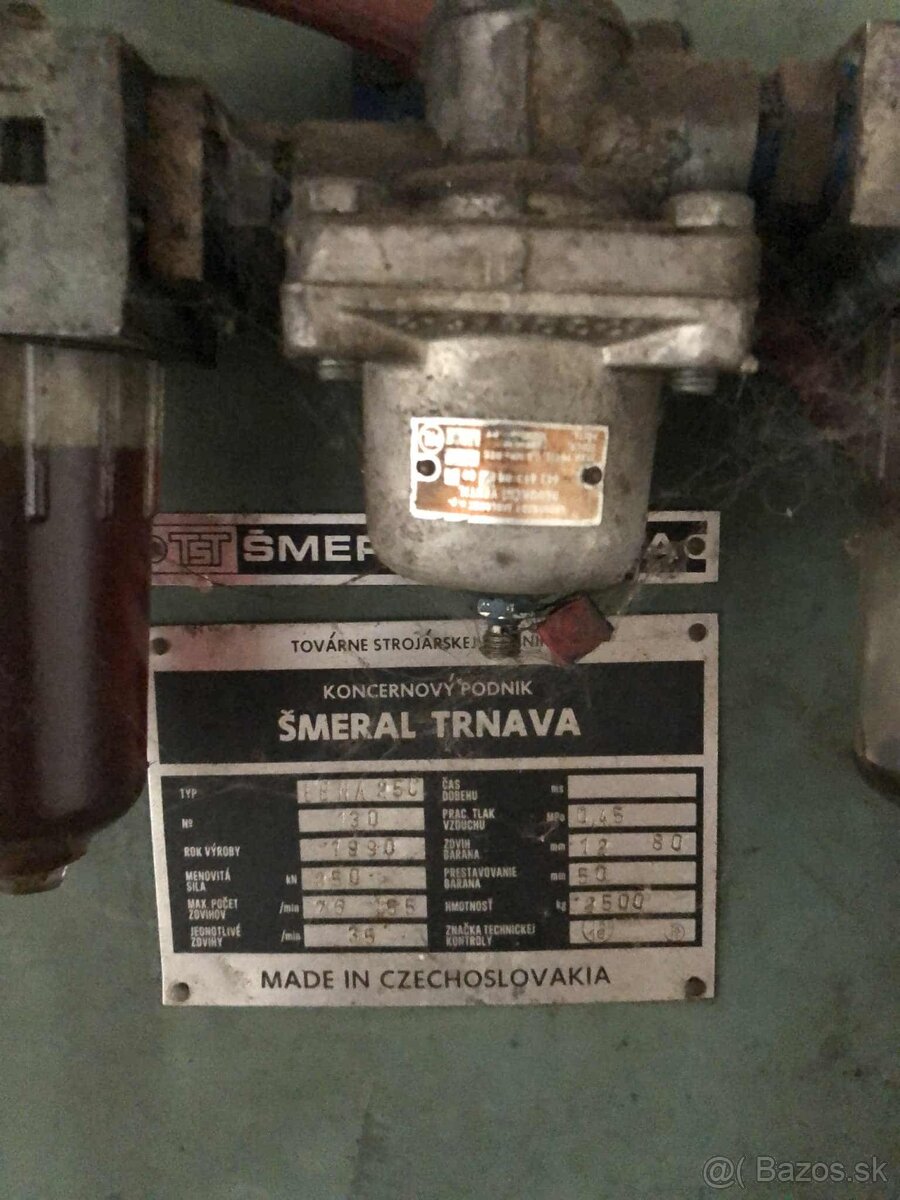 Výstredníkový lis 25 t - 2