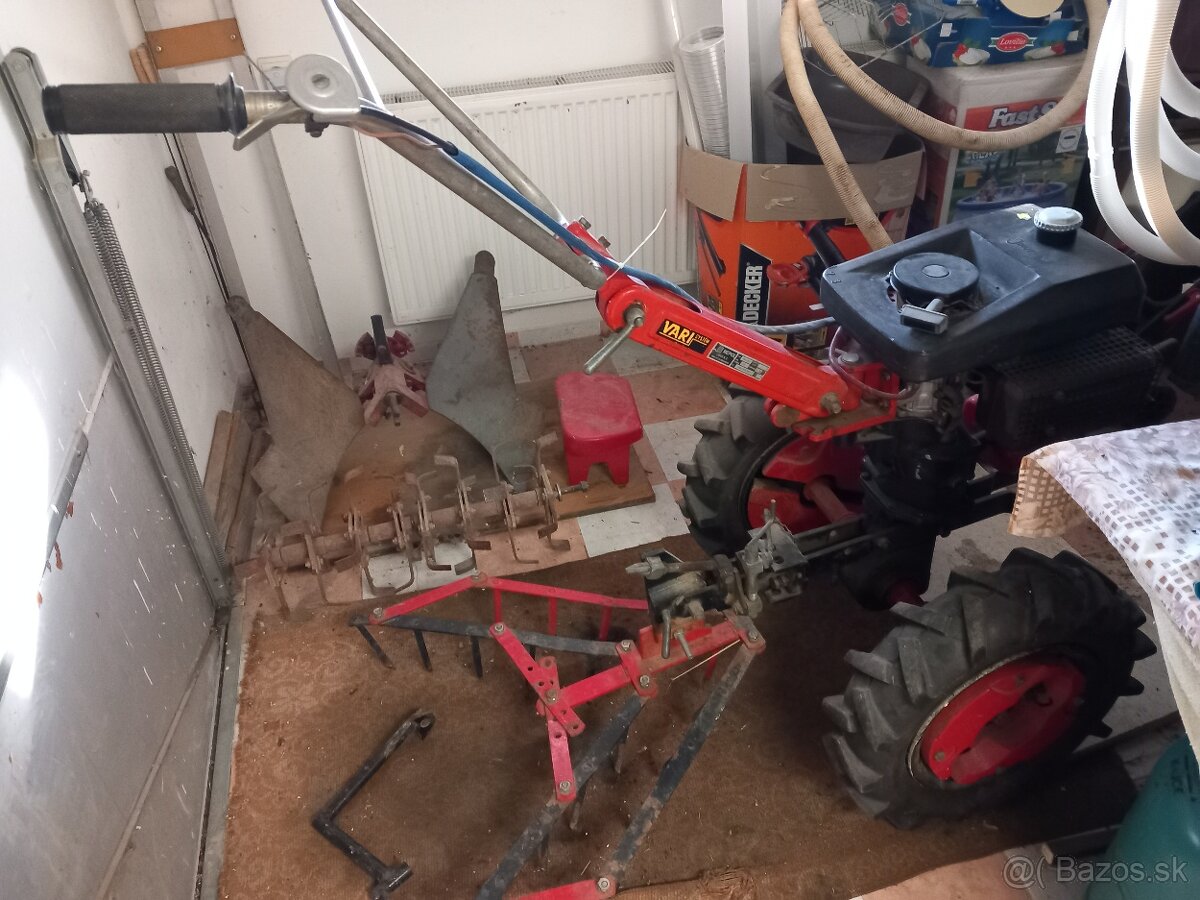 Predam malotraktor Vari s naradim - 2
