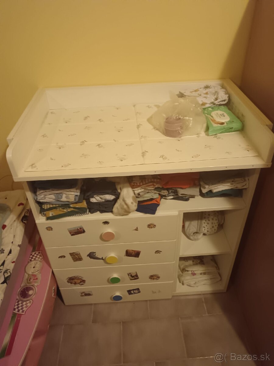 IKEA prebalovaci pult - 2