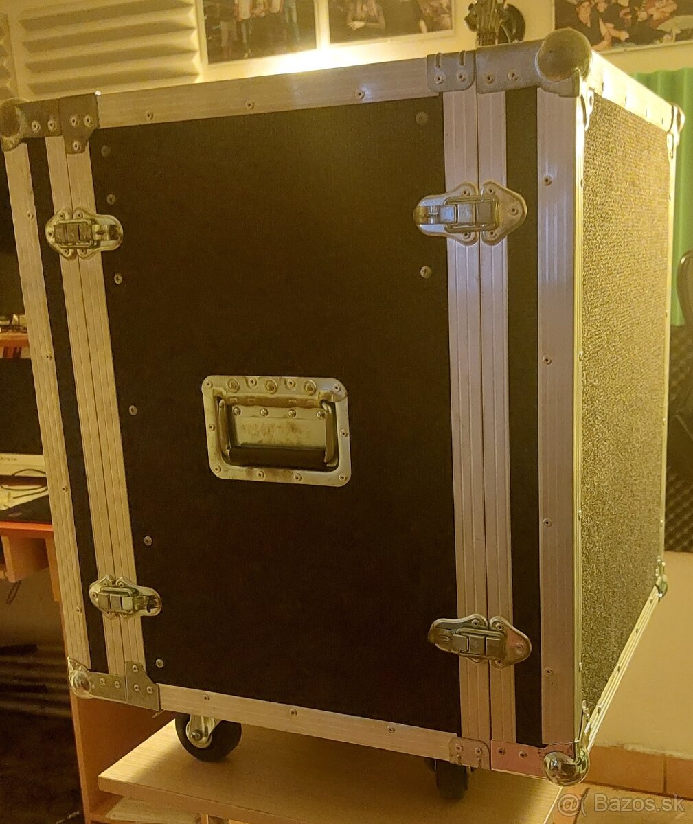 Predám 19" rack 12U - 2