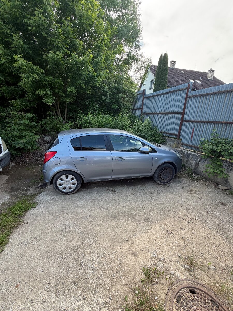 Opel CORSA-D - 2