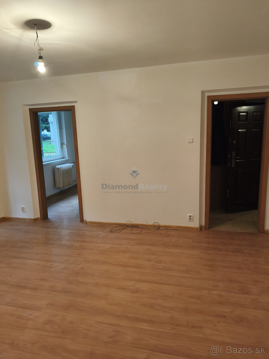 Ponúkame na predaj 2-izbový byt na ulici Rožňavská, KE-Západ - 2