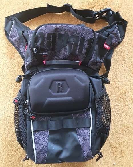 rybárske vesty L Caperlan a Winderless, ruksak RAPALA - 2