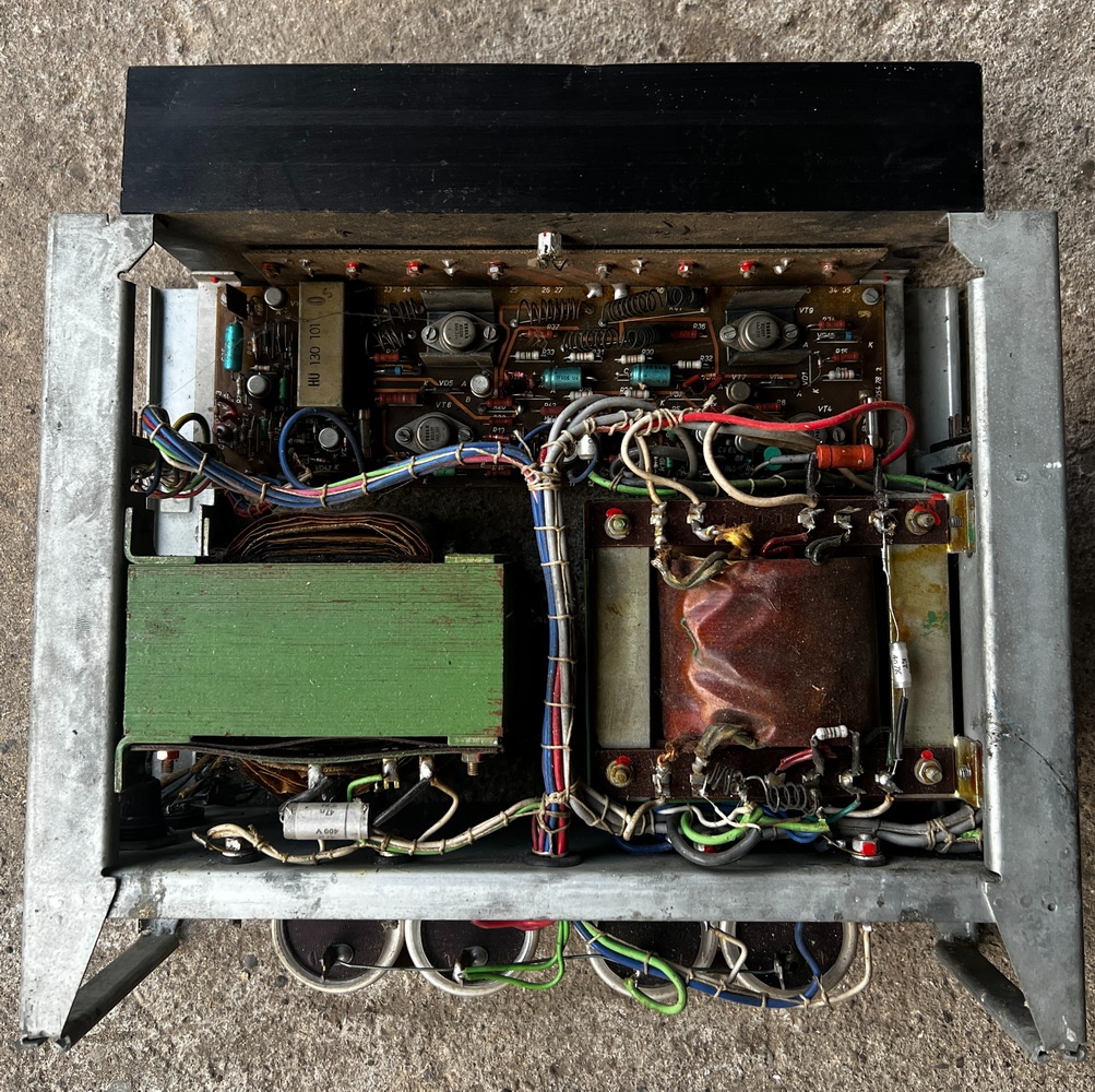 ADJ-637 koncový stupeň Tesla - 2