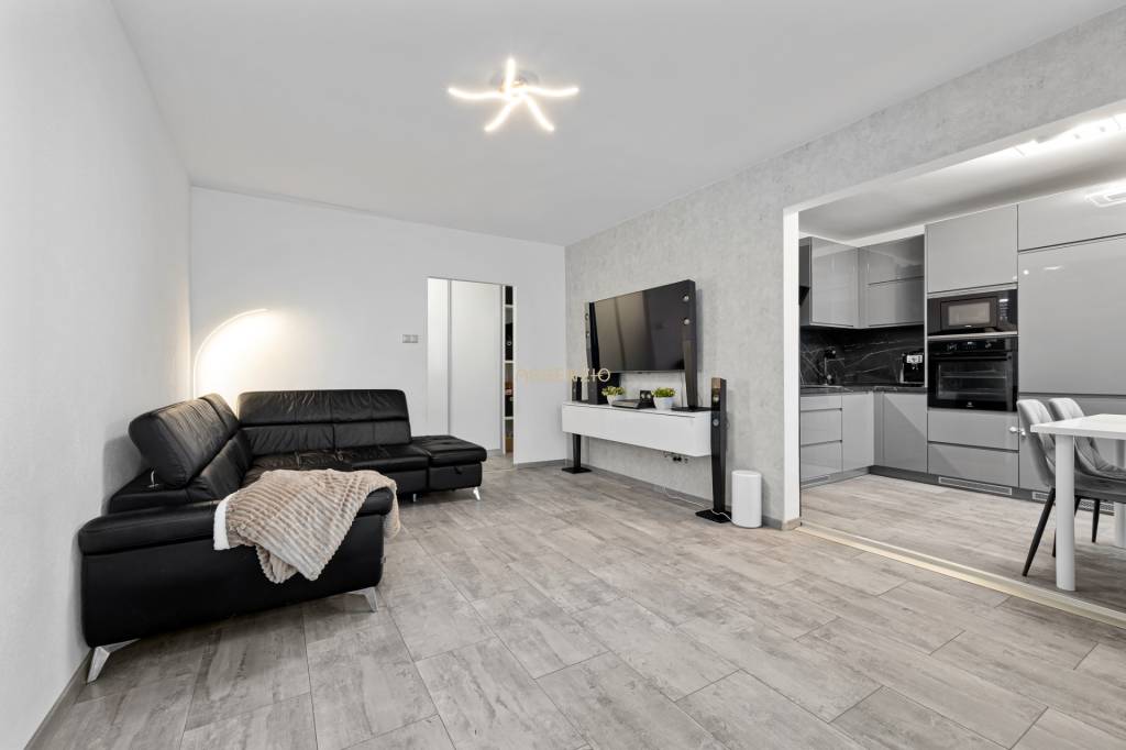 ASSENZIO-PREDAJ- 3 IZBOVÝ BYT s LOGGIOU-70,28m2- JURKOVIČOVÁ - 2