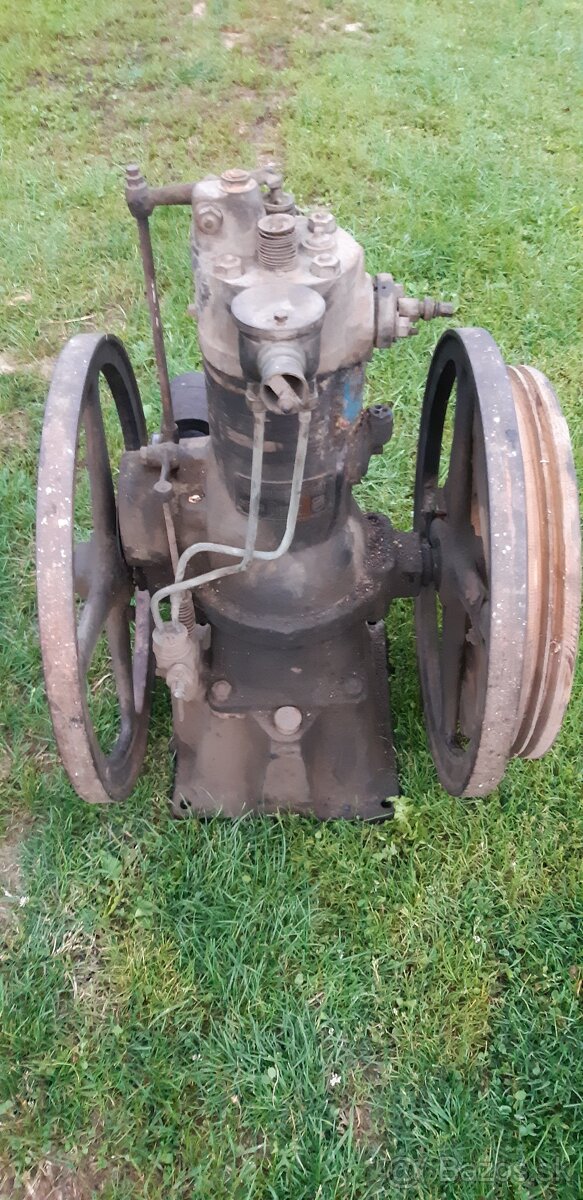 Starý motor historický stroj parný motor - 2